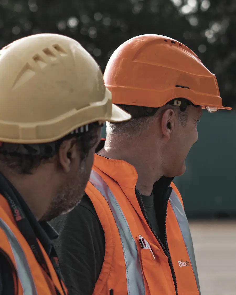 artisans sur chantier